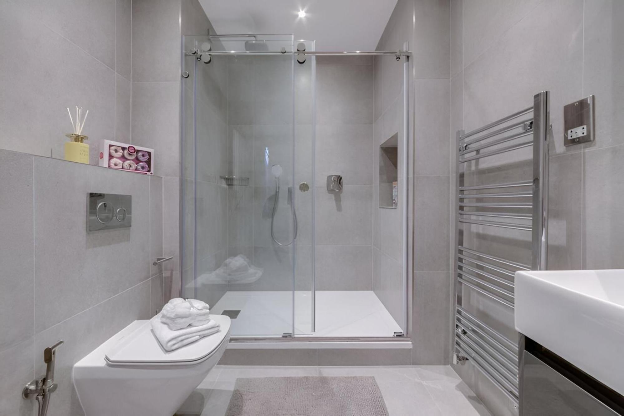 Luxury London 3 Bedroom Duplex With Pool Table - 4Hs エクステリア 写真