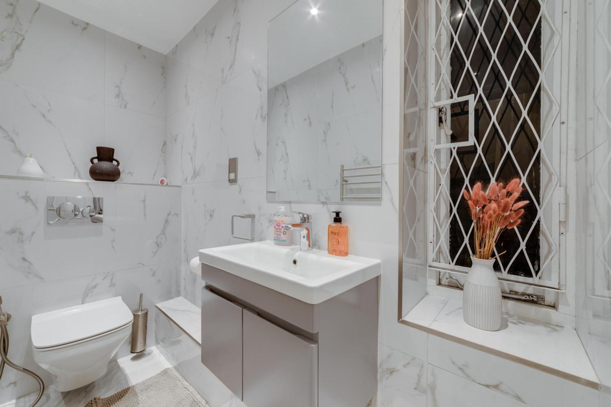 Luxury London 3 Bedroom Duplex With Pool Table - 4Hs エクステリア 写真