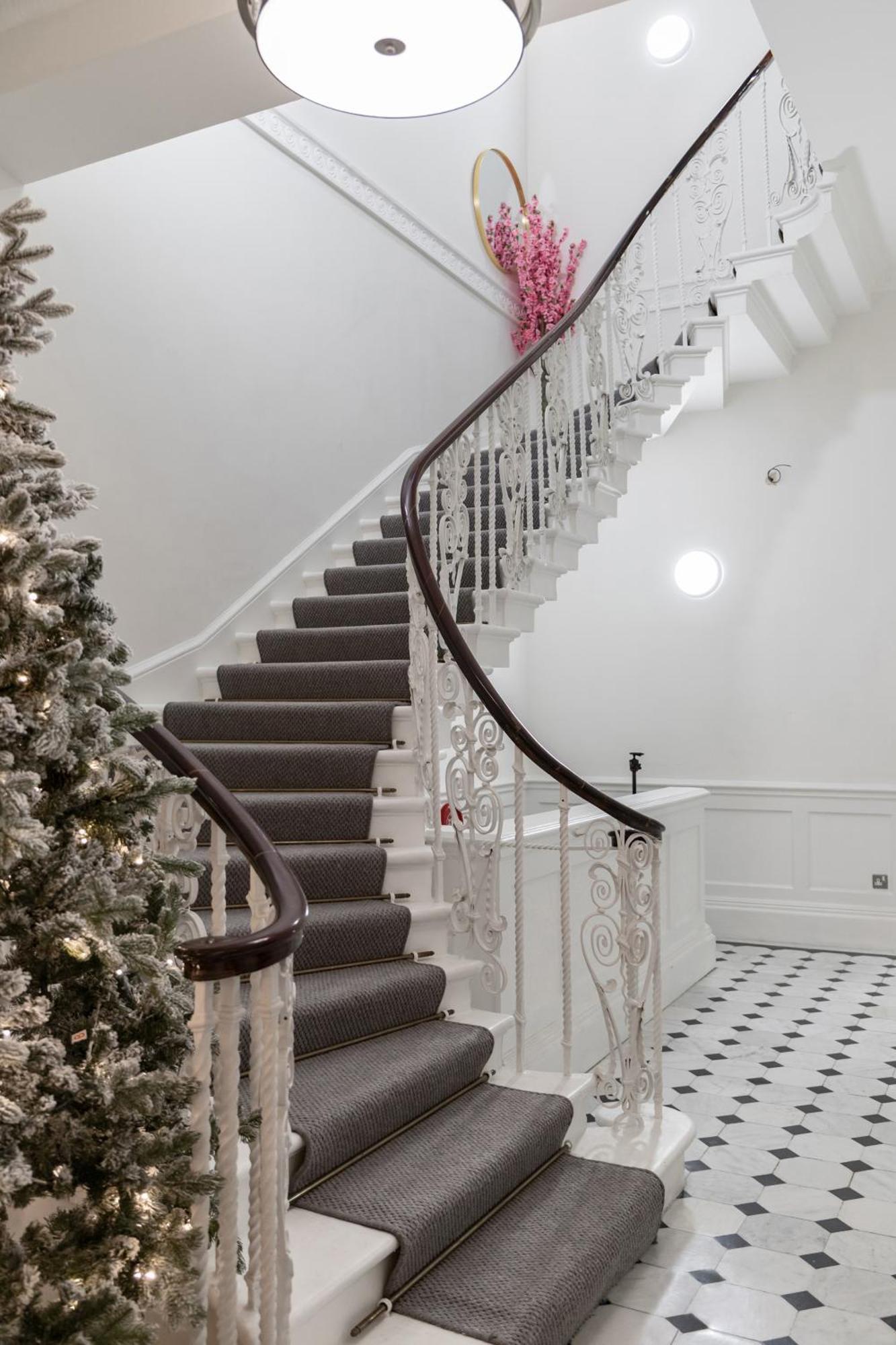 Luxury London 3 Bedroom Duplex With Pool Table - 4Hs エクステリア 写真